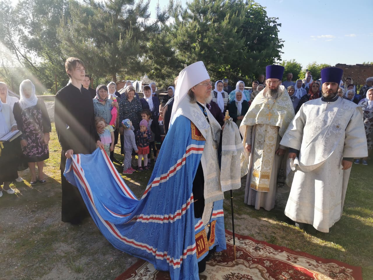 В селе Заокское освятили купол и кресты для Покровского храма | 08.06.2022  | Рязань - БезФормата