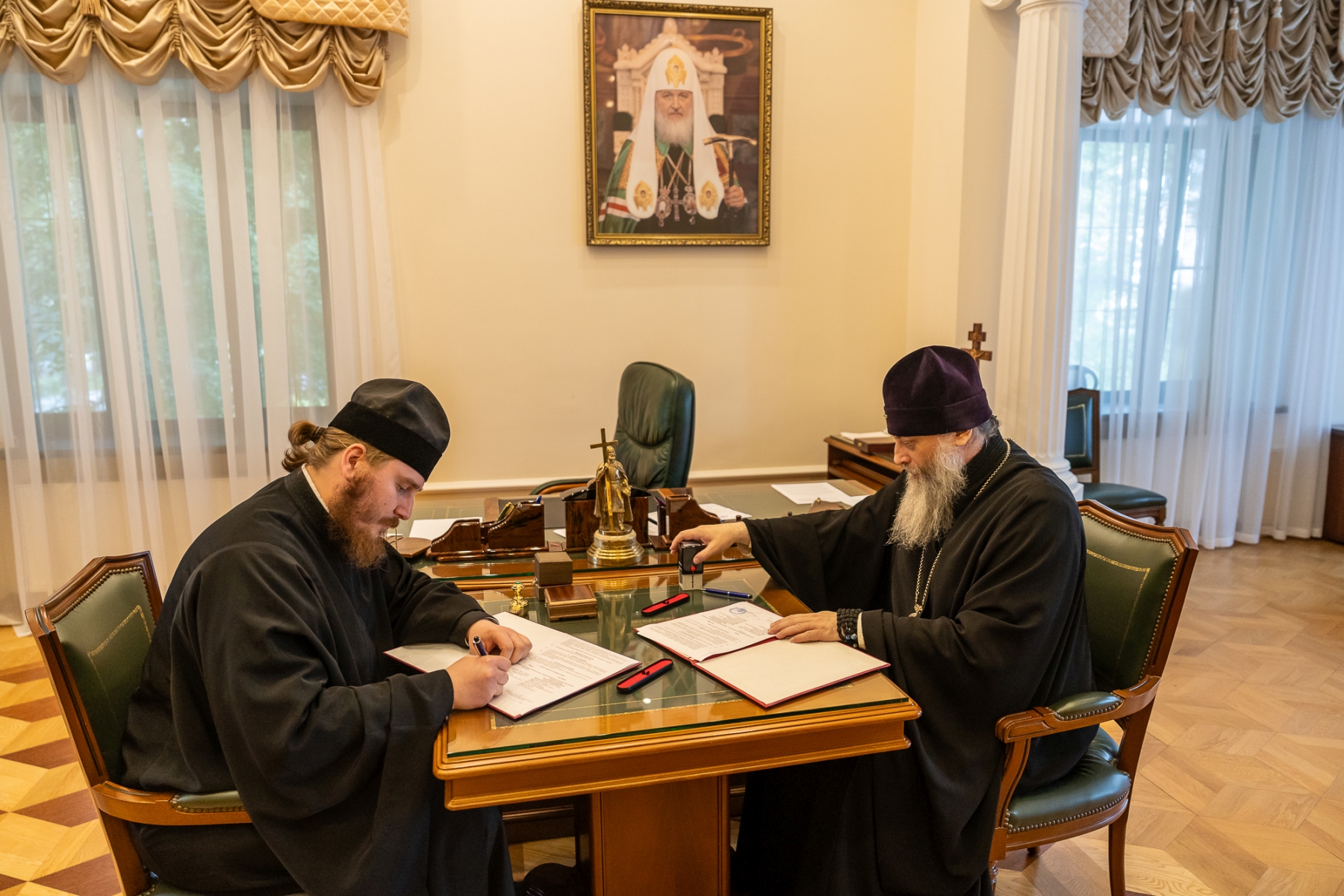 Подписано соглашение о сотрудничестве между Рязанской епархией и Фондом помощи семьям духовенства «Свете ...